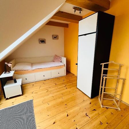 Apartman U Smrku ดวูร์กราโลเว นัด ลาเบม ภายนอก รูปภาพ